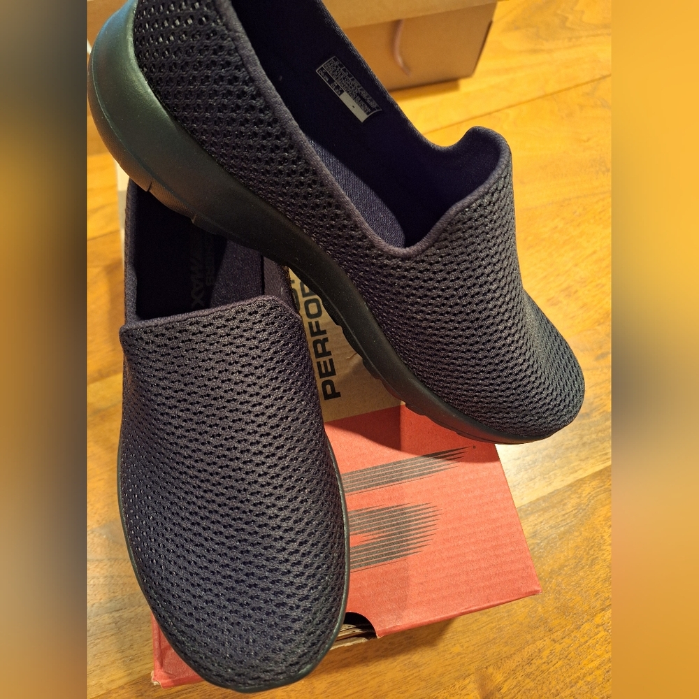 Womens Skechers Go Walk Joy Wide Fit Size 6